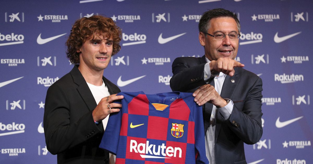 قاضٍ يتهم برشلونة بمخالفتين في صفقة أنطوان غريزمان من أتلتيكو مدريد