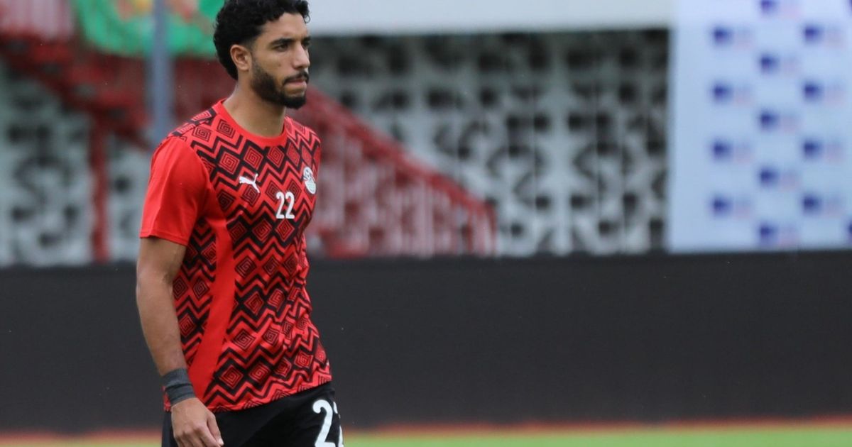 شاهد.. مرموش يتعرض لإصابة مبكرة أمام بوركينا فاسو ويغادر الملعب