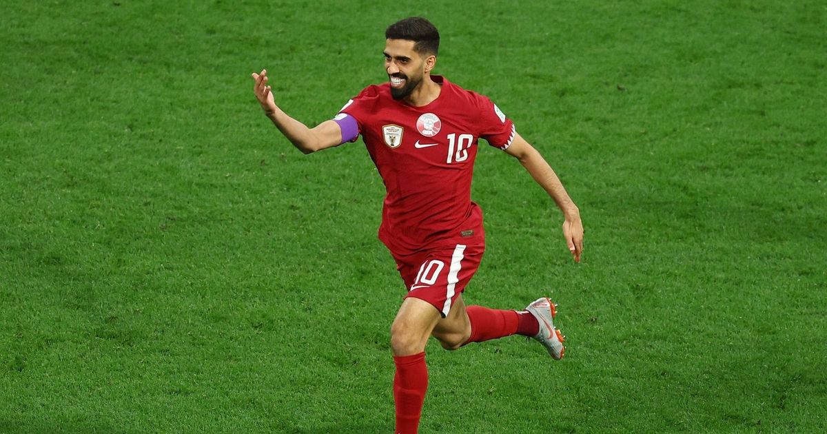 الهيدوس قائد منتخب قطر يتبرع لغزة ببناء مدرسة وصالة رياضية