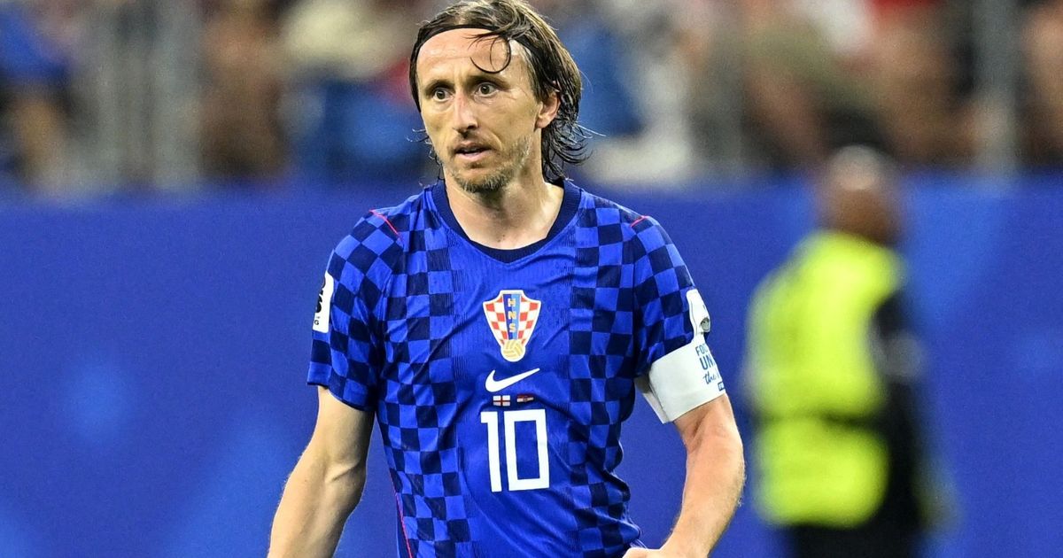 لعنة جنوب إفريقيا.. كيف حُرم مودريتش من عرش ميسي ورونالدو؟