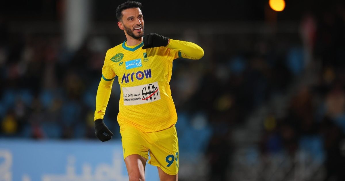 هل يلحق "العقيد" عمر السومة بتشكيلة الوداد أمام مانشستر سيتي؟