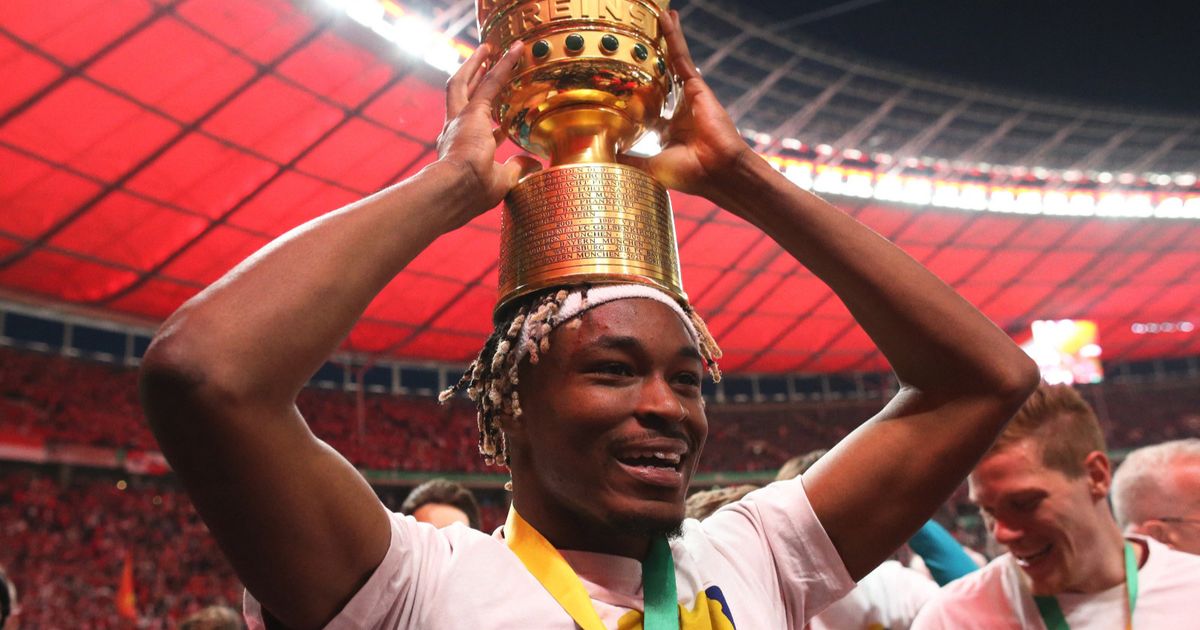 النصر يُبرم "اتفاقاً" مع لايبزيغ لضمّ المدافع محمد سيماكان