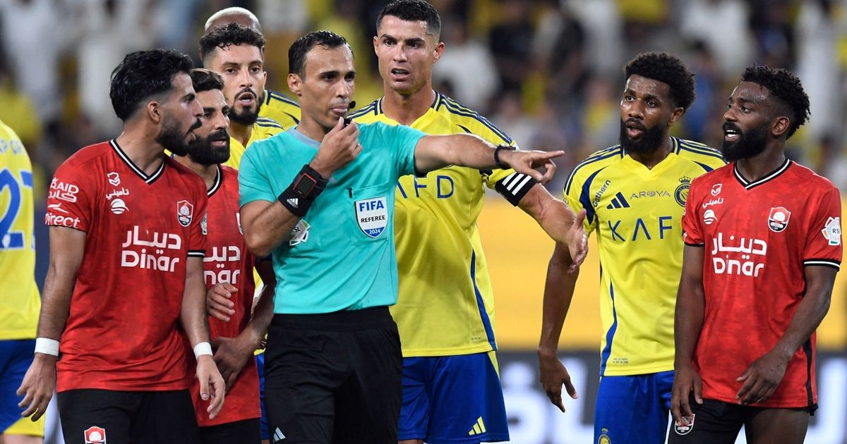 الكشف عن طاقم حكام مباراة النصر والاتحاد في كأس السوبر السعودي