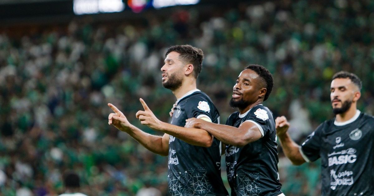 شاهد.. هدفان في الوقت بدل الضائع ينقذان الأهلي من فخ ضمك