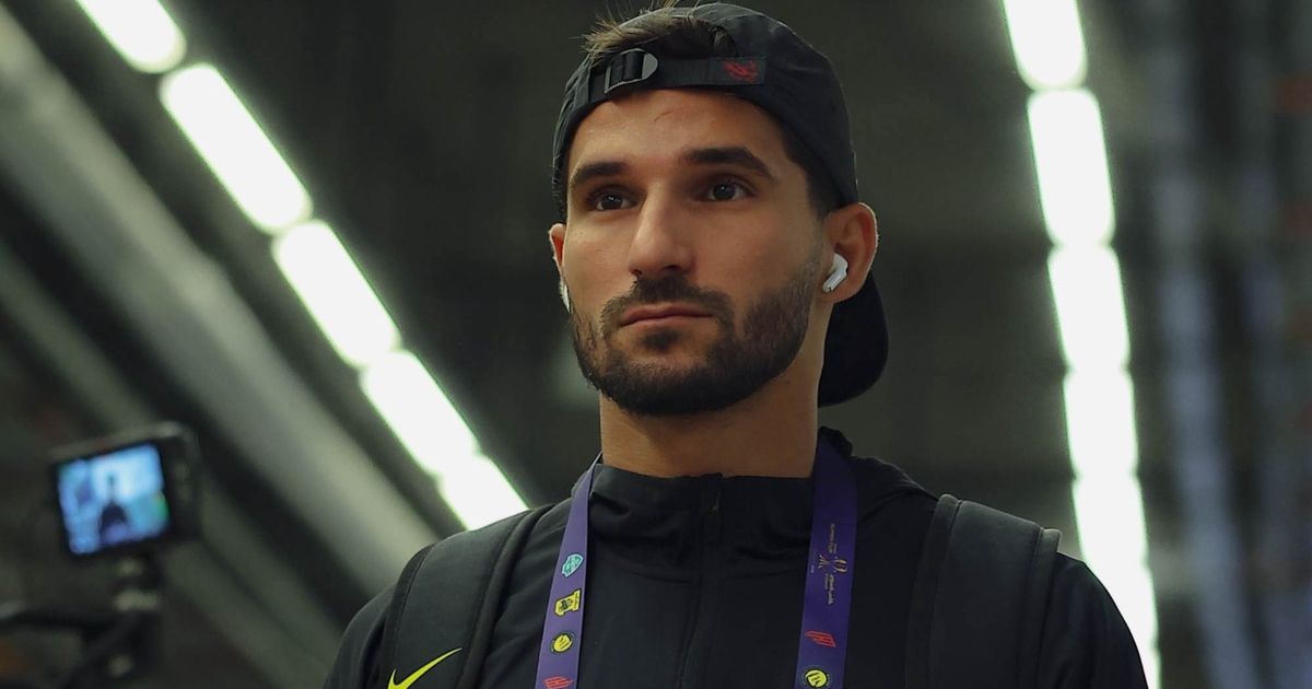 هل يرحل؟.. عوار يفتح باب العودة لأوروبا وهذا موقف الاتحاد