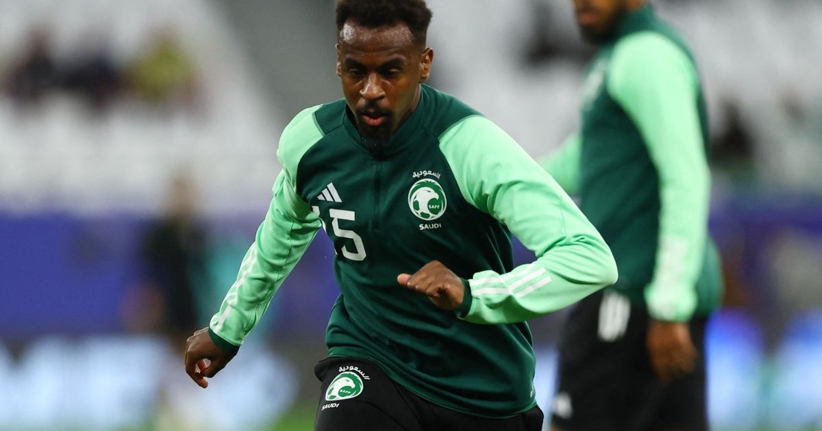 الخيبري يكشف سر اندماج لاعبي السعودية مع المدرب دونيس سريعاً