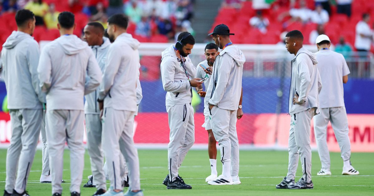 مفاجآت في تشكيلة الجزائر الأساسية أمام النمسا بكأس العالم