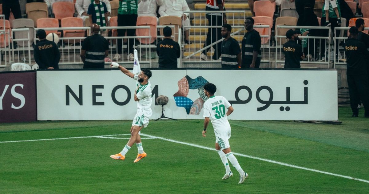 أبو الشامات أساسياً.. تشكيلة الأهلي أمام النجمة بدوري روشن