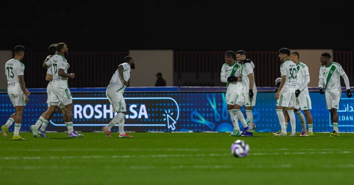 شاهد.. الأهلي يكتسح نيوم بثلاثية ويواصل الضغط على الهلال