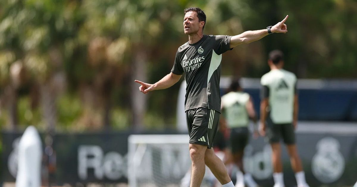 مفاجأة في تشكيلة ألونسو الأولى مع ريال مدريد أمام الهلال