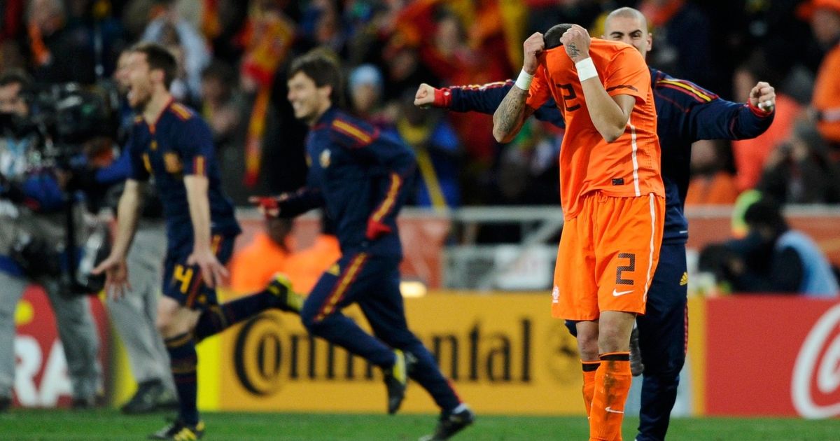 "لم يعرف أحد أنني أغرق".. نجم هولندي يروي قصة 15 عاماً من الاكتئاب