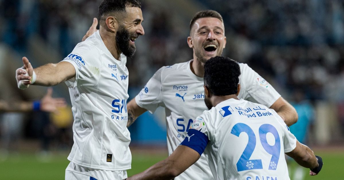 تشكيلة الهلال المتوقعة أمام النجمة.. هل يعود كريم بنزيما؟