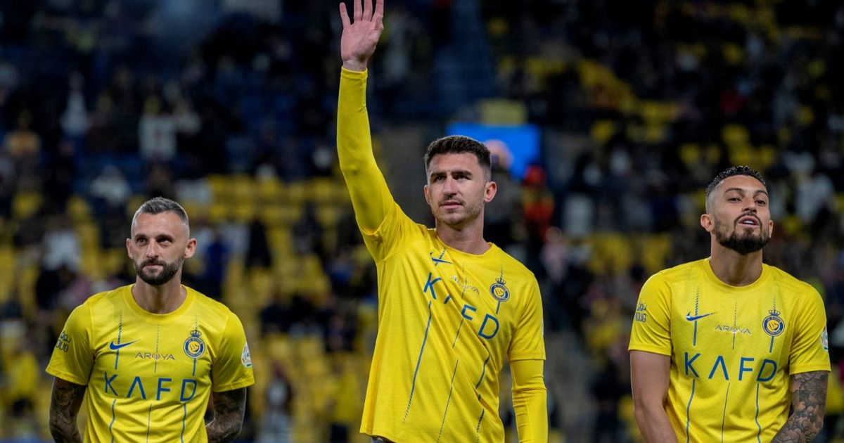 جيسوس يستبعد أسماء بارزة من قائمة النصر قبل معسكر النمسا