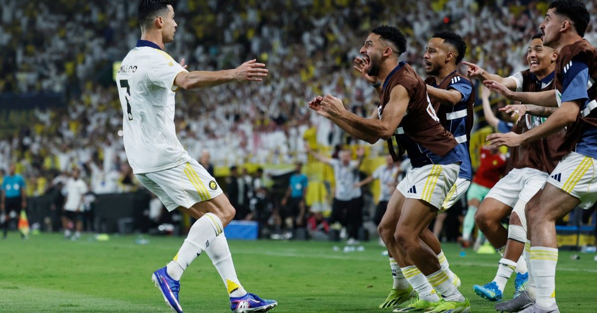 بث مباشر.. صراع اللقب بين النصر والهلال في ختام دوري روشن السعودي