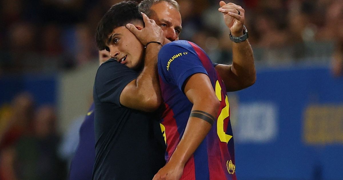 "وُلد ليلعب هنا".. برشلونة يكافئ بيرنال بعقد جديد وشرط جزائي ضخم