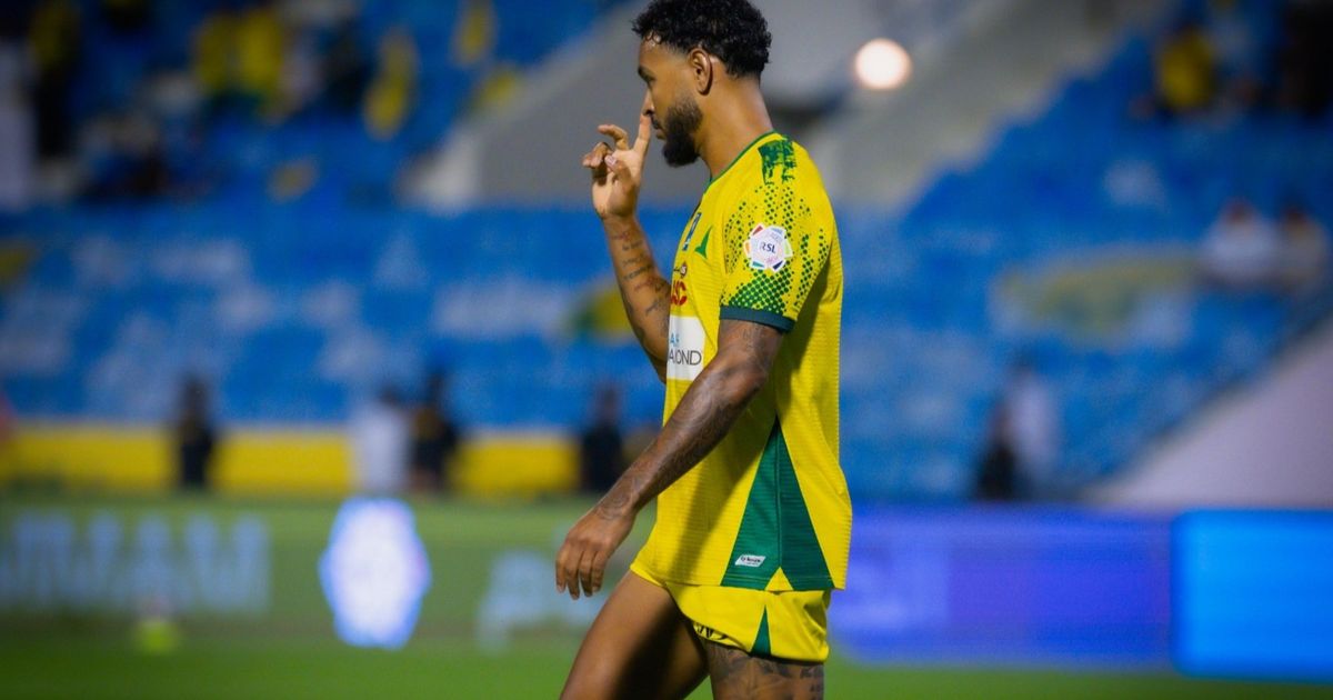 رقم مميز.. جوشوا كينغ يستحضر أمجاد بورنموث ويتألق في دوري روشن