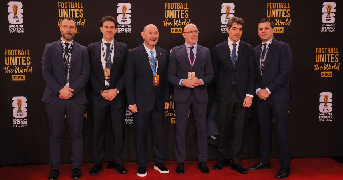 لويس دي لا فوينتي يردّ على هيرفي رينارد: الإشادة لن تُضعف إسبانيا