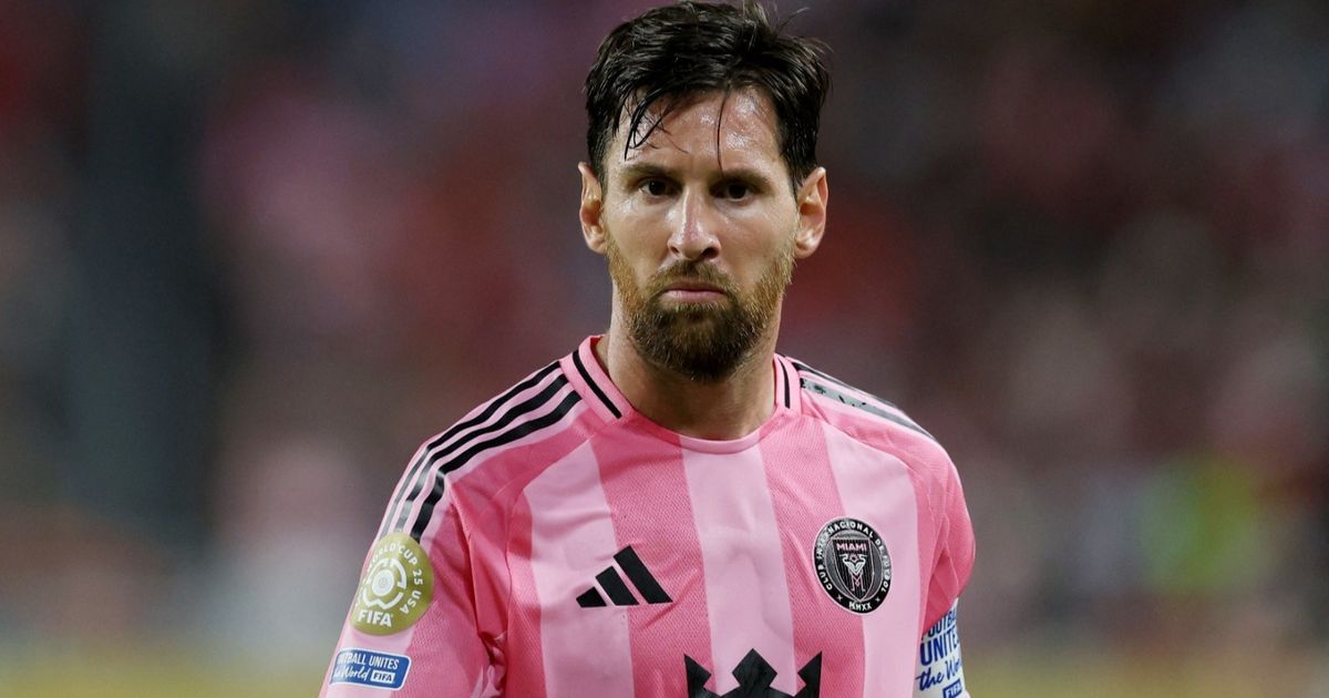 صفقة الأحلام.. هل يلعب ميسي للأهلي السعودي بتشجيع من والده؟