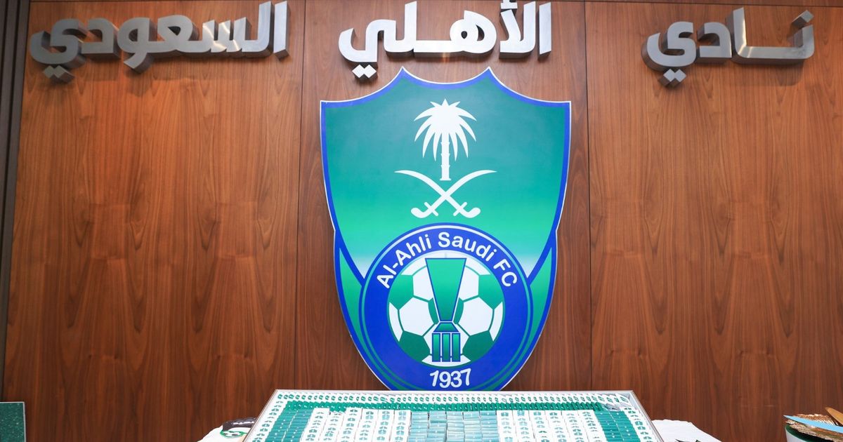 الأهلي السعودي يعفي مديره الرياضي لي كونغرتون