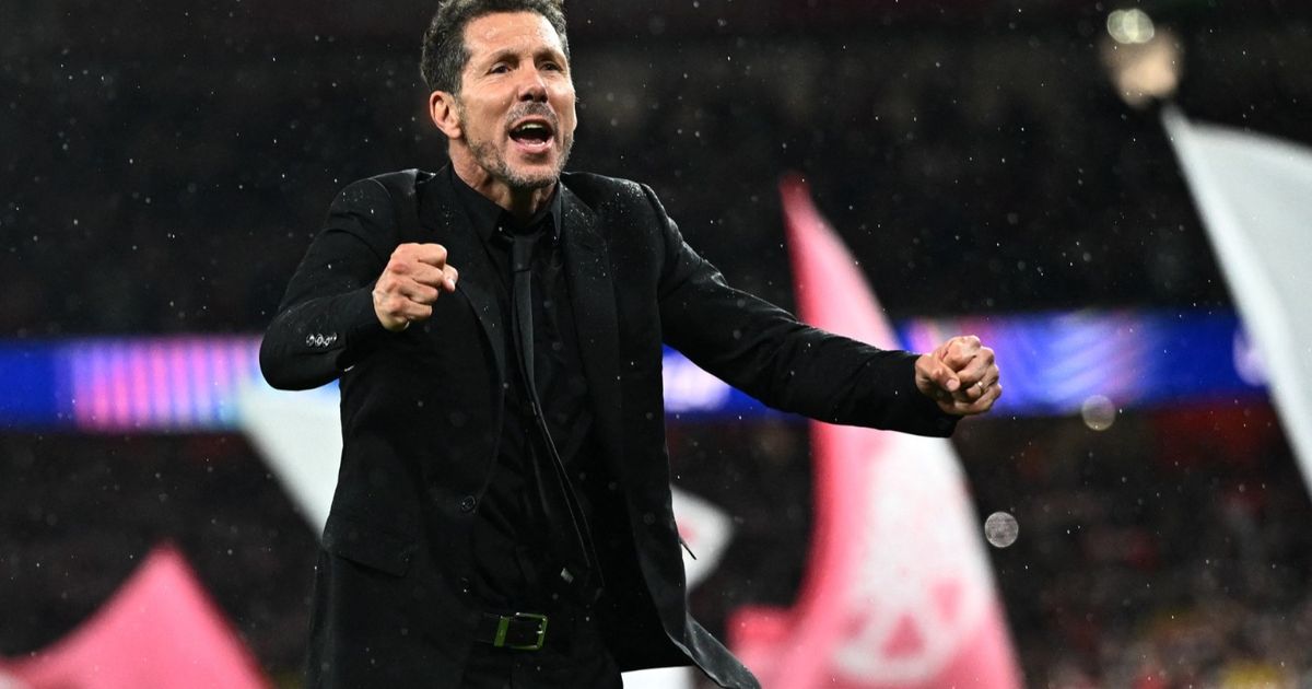 سيميوني مدرب أتلتيكو مدريد يرفض الحديث عن الحكم ويمدح أرسنال