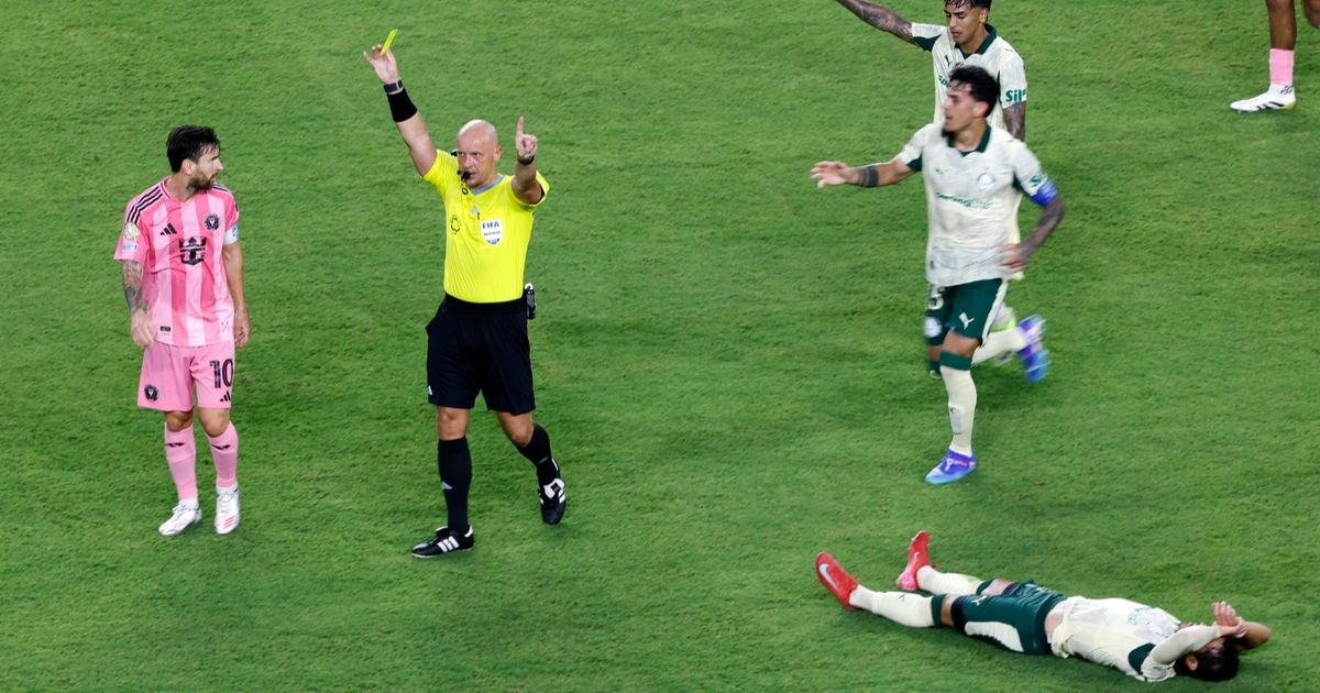 هل ميسي فوق القانون؟ لن ينفذ عقوبة الإيقاف بعد حصوله على 5 إنذارات