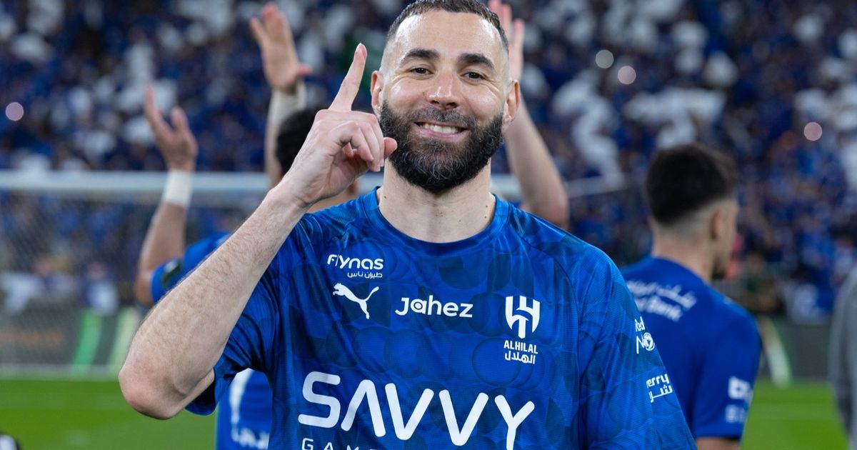 ثيو منذ البداية.. بنزيما يقود الهلال أمام النصر في القمة