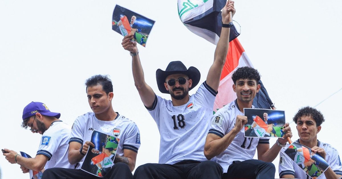 مساحات سبورت : احتجاز أيمن حسين مهاجم العراق 7 ساعات في مطار شيكاغو دون سبب