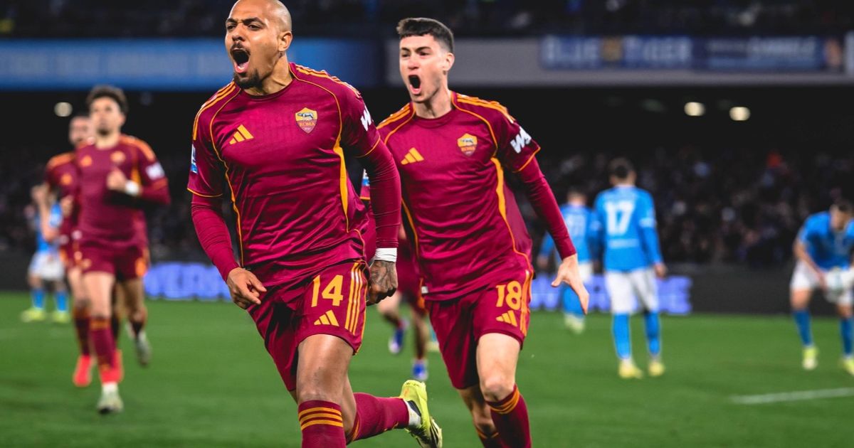 نابولي ينتزع تعادلاً مثيراً مع روما في الدوري الإيطالي