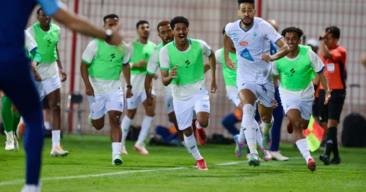 غوميز يحقق المعجزة.. الفتح يضمن بقاءه في الدوري السعودي