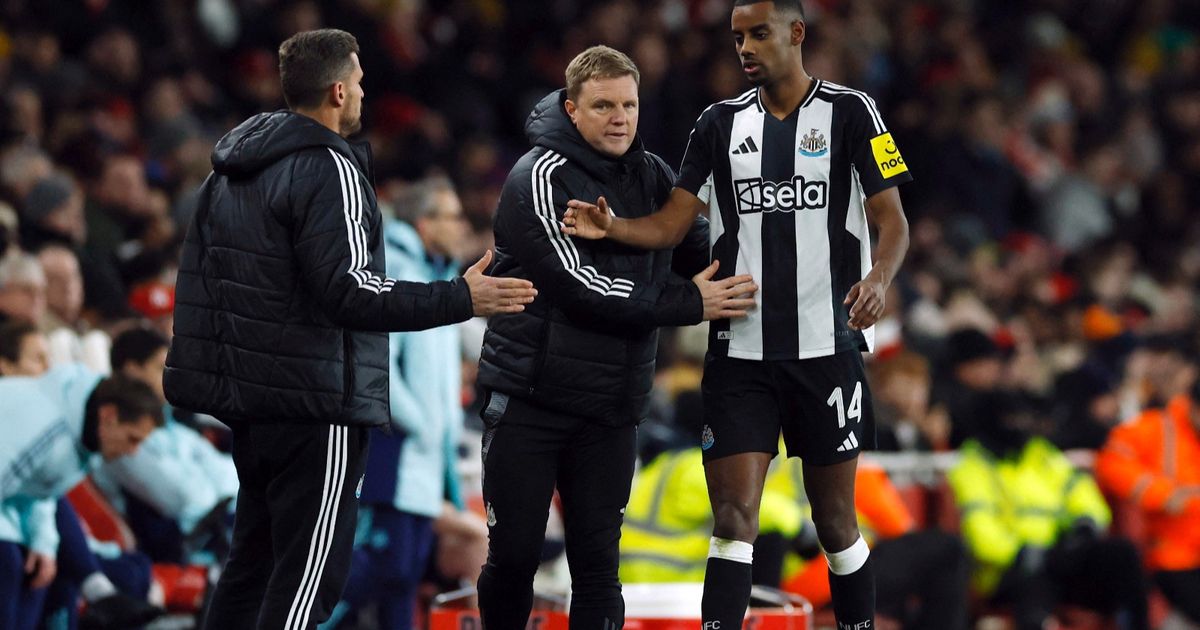 مدرب نيوكاسل يعترف باستبعاد إيزاك بسبب الهلال السعودي