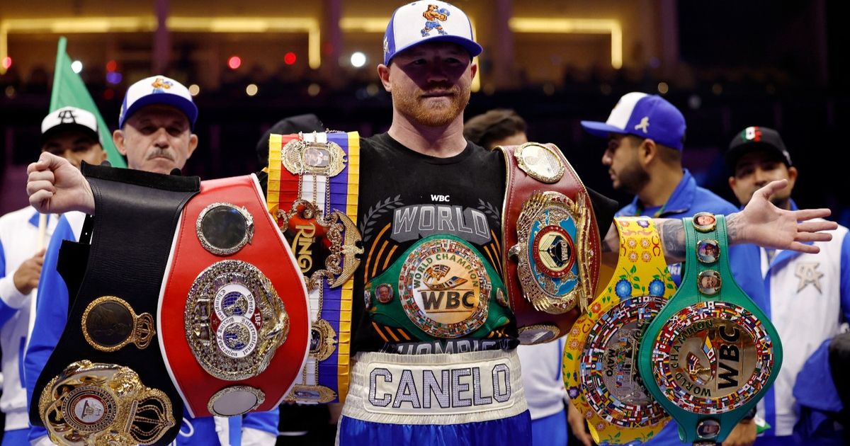 "نزال القرن" في لاس فيغاس بين ألفاريز وكروفورد برعاية "موسم الرياض"