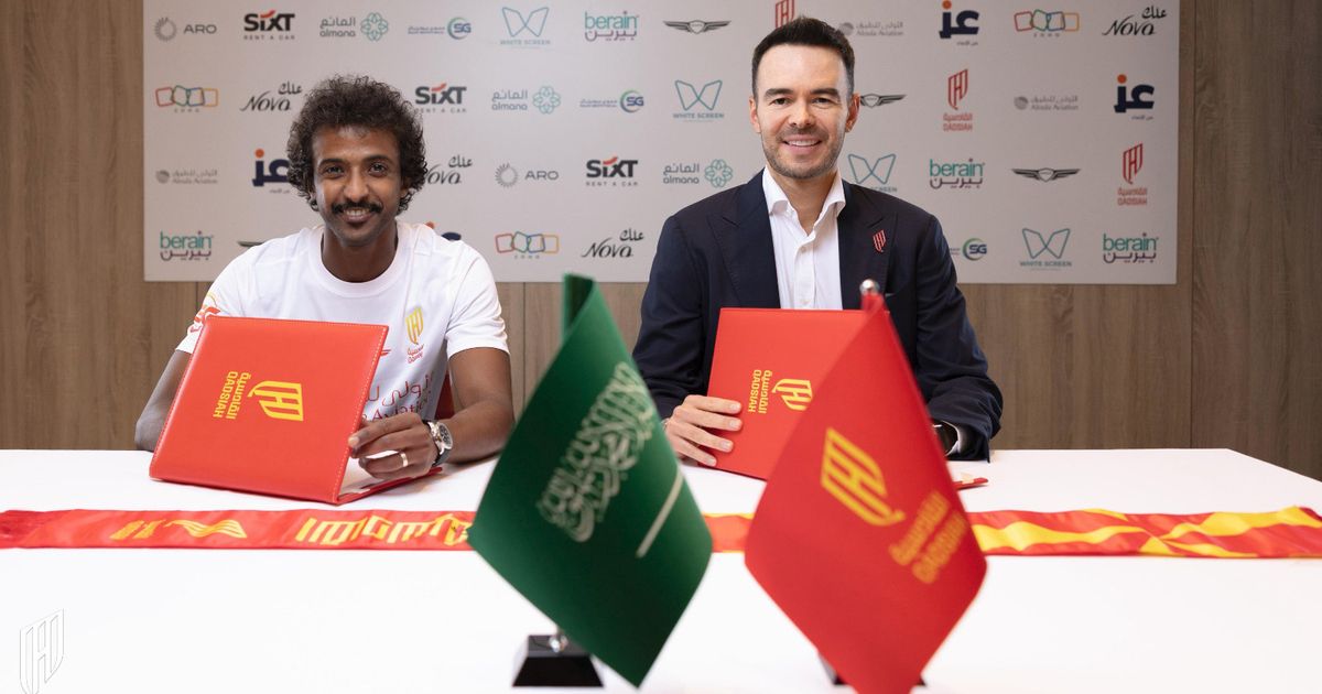 "عاد الهوى عاد".. ياسر الشهراني يوقّع عقده مع القادسية