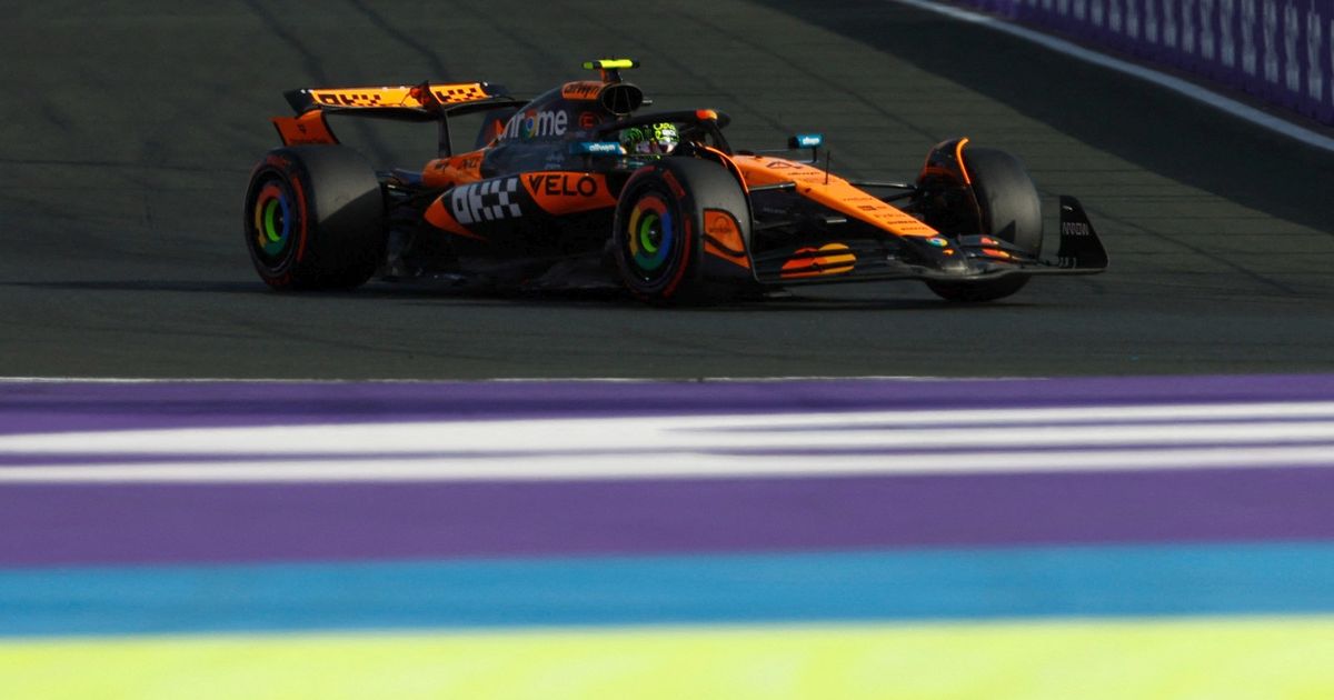 نوريس يتفوّق على نوريس ويتصدّر التجارب الحرة بسباق السعودية