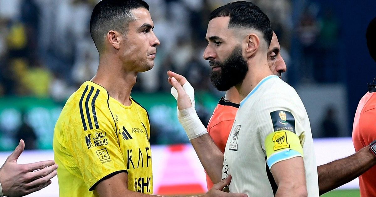 شاهد.. بنزيما وعوار يمنحان الاتحاد التقدم 2-1 على النصر بالشوط الأول