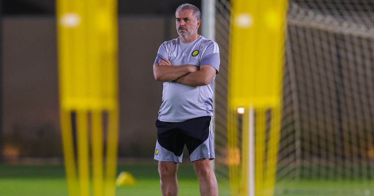 بوستيكوغلو مدرب النصر يكشف سر غضب كريستيانو رونالدو