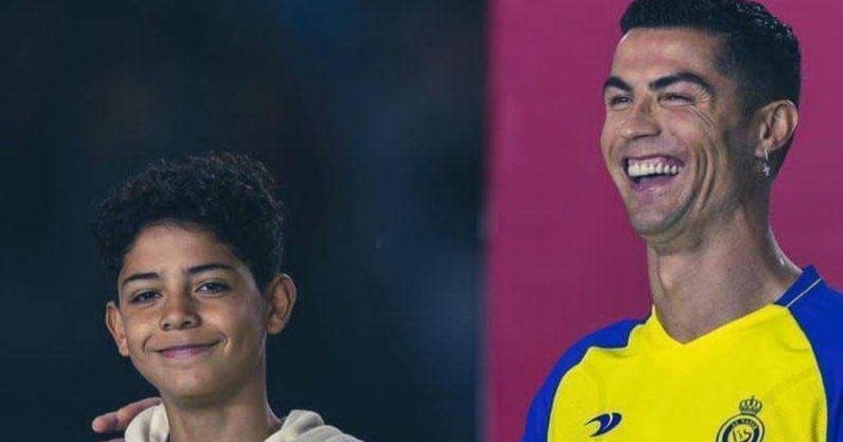 كريستيانو رونالدو يحتفي بثنائية "نجله" مع النصر أمام الأهلي