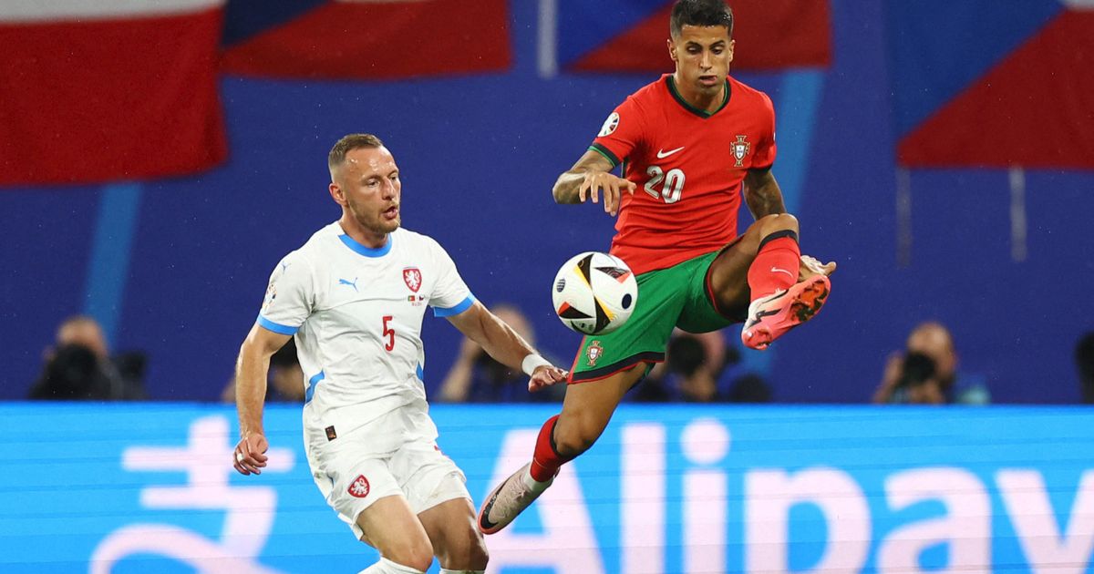 خاص "الشرق رياضة".. الهلال يتفق مع كانسيلو على عقد لثلاث سنوات