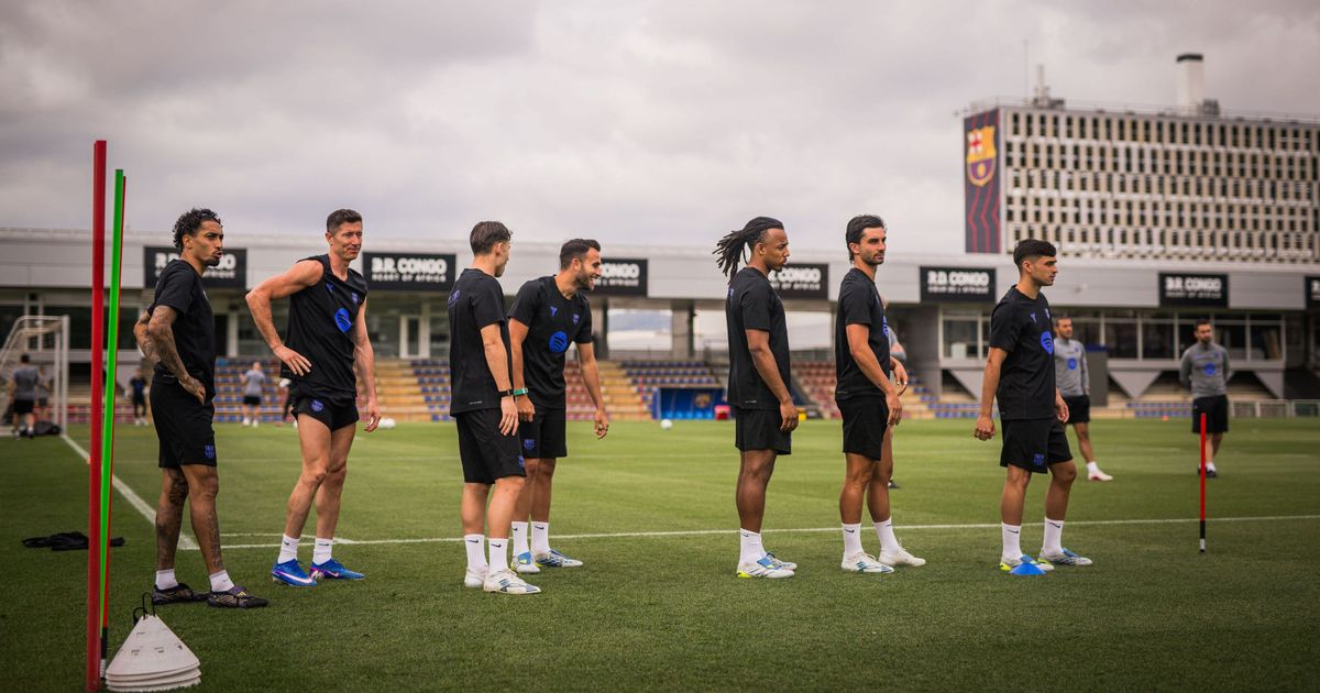 3 أندية سعودية بارزة تُعدّ "عرضاً مغرياً" لنجم برشلونة