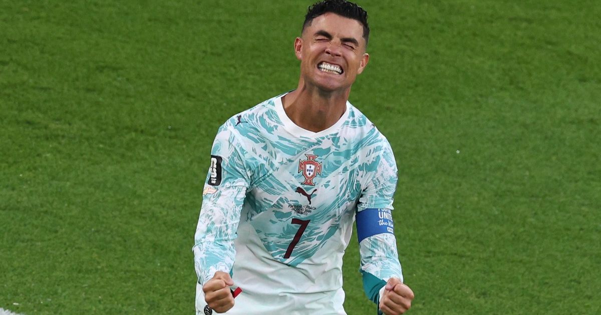منتخب البرتغال يلطف الأجواء مع رونالدو ويحتفي بهدفه مع النصر
