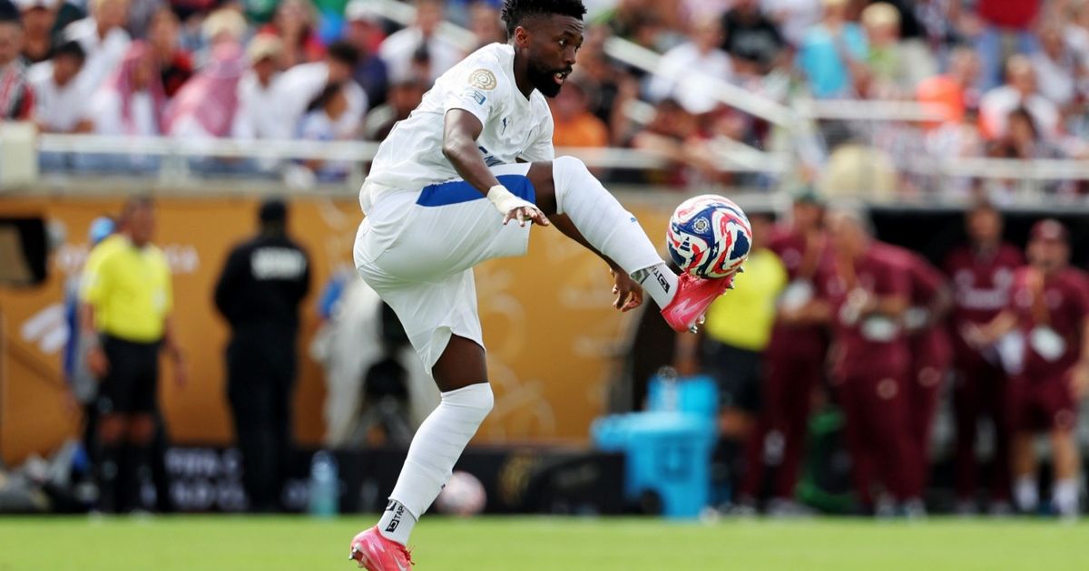 الهلال يُجدّد عقد حمد اليامي حتى 2029