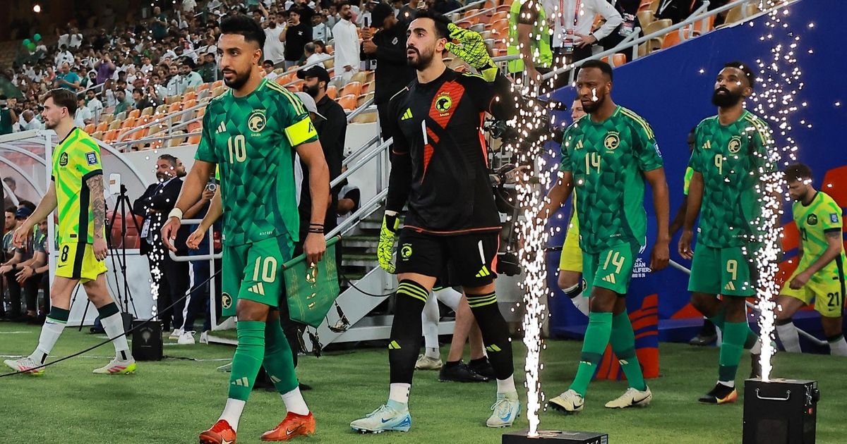 ما هي نتائج منتخب السعودية السابقة مع حكم مباراة إندونيسيا؟