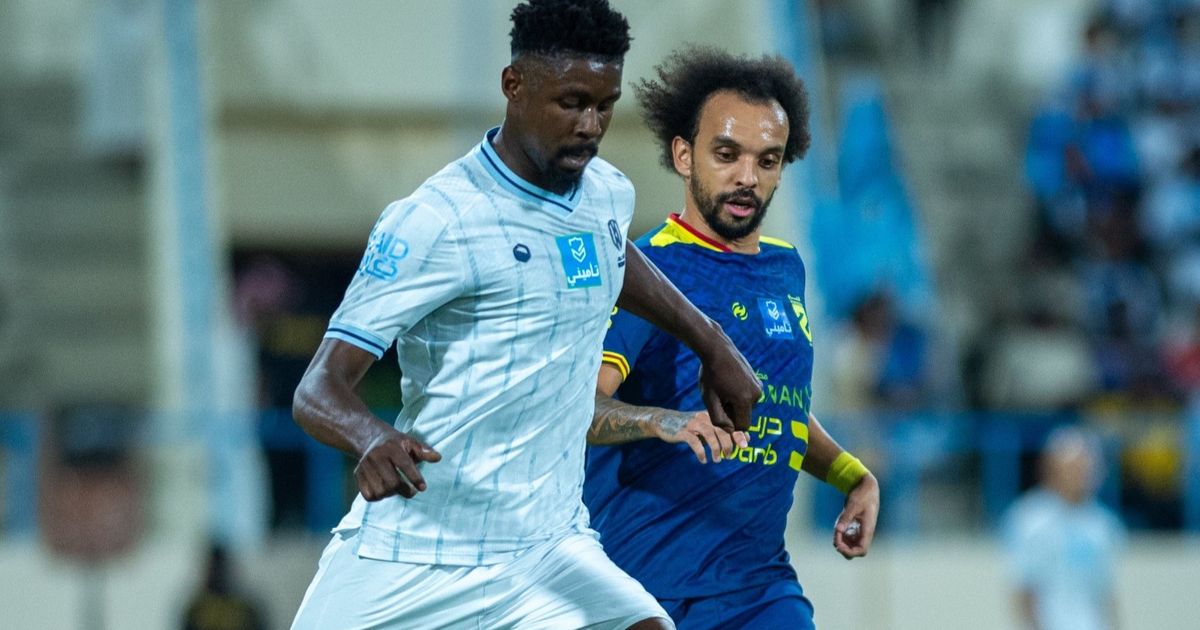 بهدف رائع.. الحزم يهزم الأخدود ويحقق فوزه الأول في الدوري السعودي