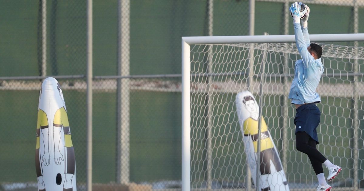 خاص "الشرق رياضة".. إصابة "نادرة" لحارس مرمى ضمك