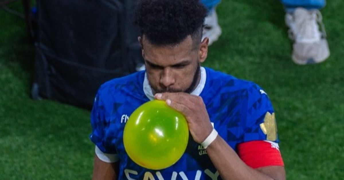 في الطريق إلى جدة.. البليهي يلمّح إلى انتقاله للاتحاد السعودي