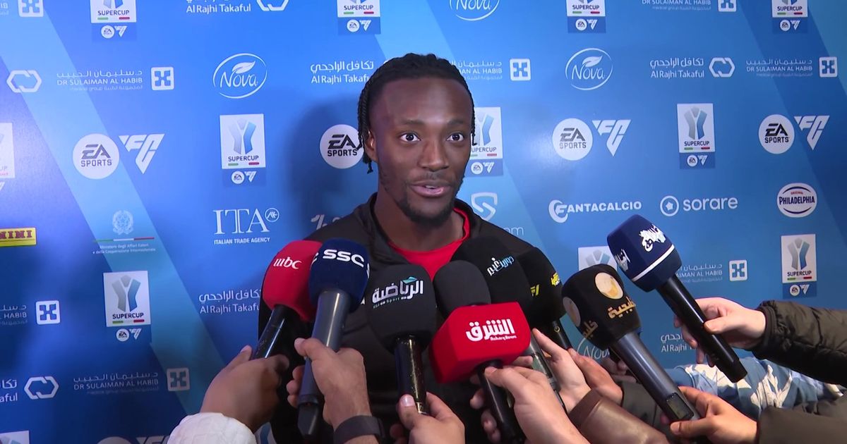 تامي أبراهام يشكر "الجمهور الرائع" في السعودية "الجميلة"