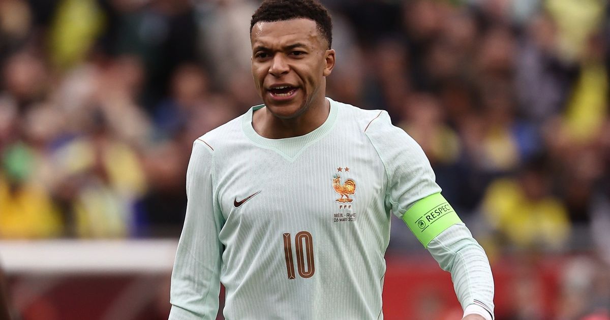 مبابي و"البؤساء".. تصريحات تهدد شارة قيادة منتخب فرنسا