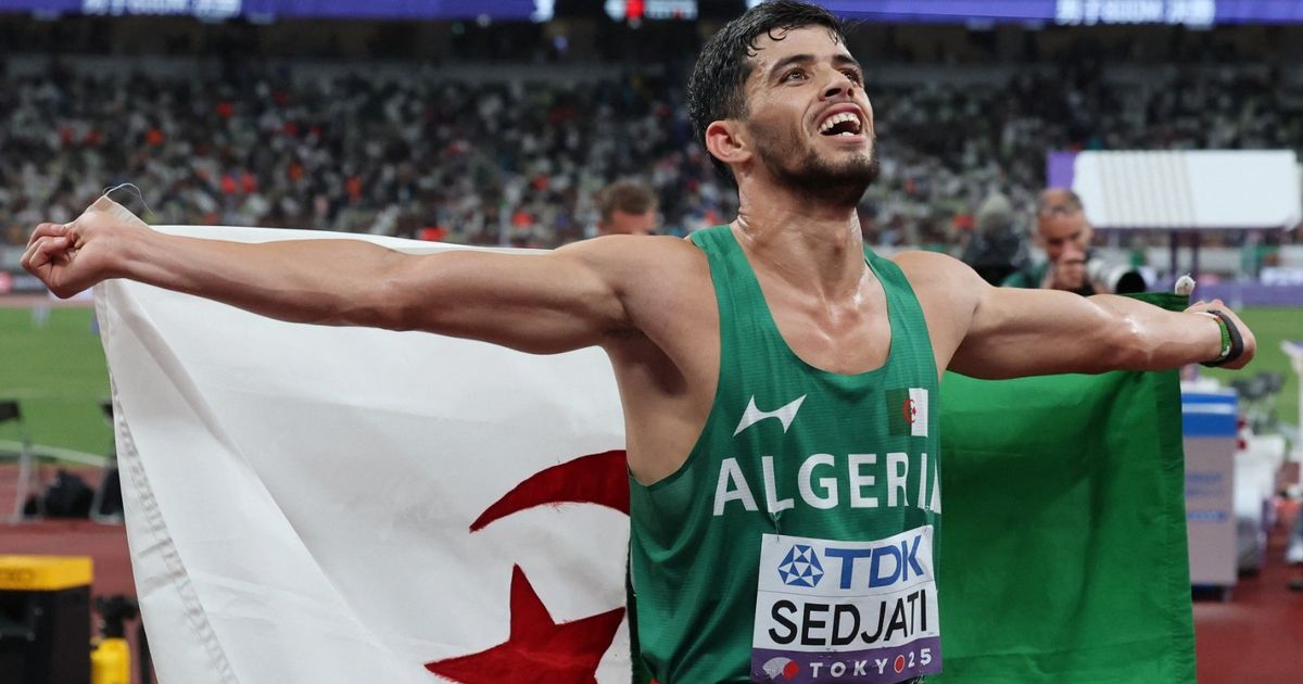 شاهد.. الجزائري جمال سجاتي ينتزع فضية ويهدي العرب خامس ميدالية