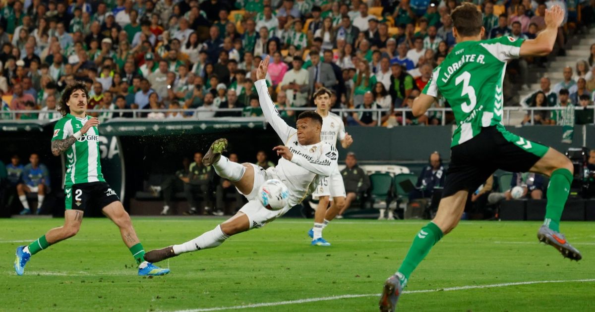 شاهد.. بيتيس يصعق ريال مدريد في 90+4 وقد يجبره على ممر شرفي