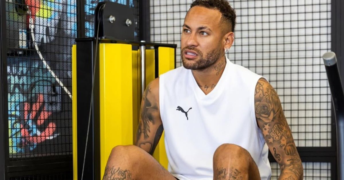 نيمار يكشف أنه كان قريباً من خيانة سانتوس في مونديال الأندية