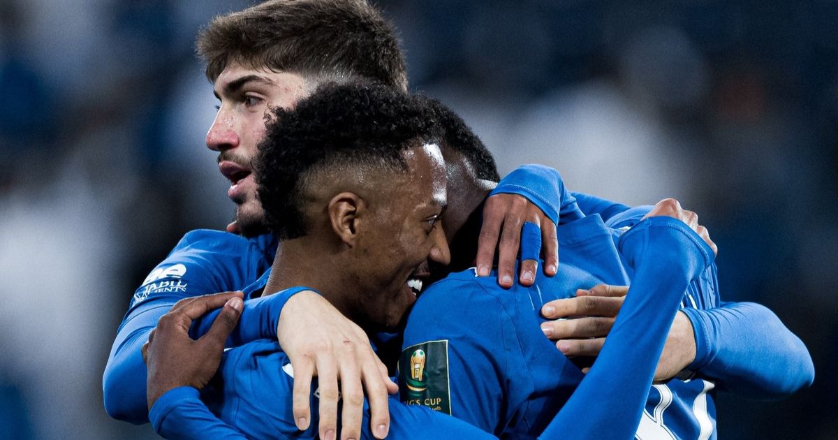 شاهد.. الهلال يهزم الفتح برباعية ويبلغ نصف نهائي كأس الملك